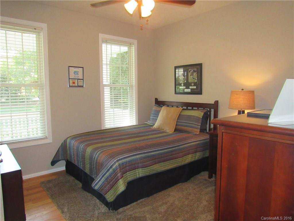 100 Blue Heron Drive - Photo 15