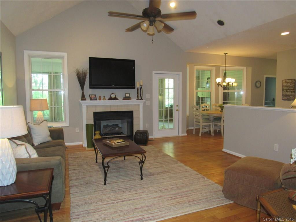 100 Blue Heron Drive - Photo 6