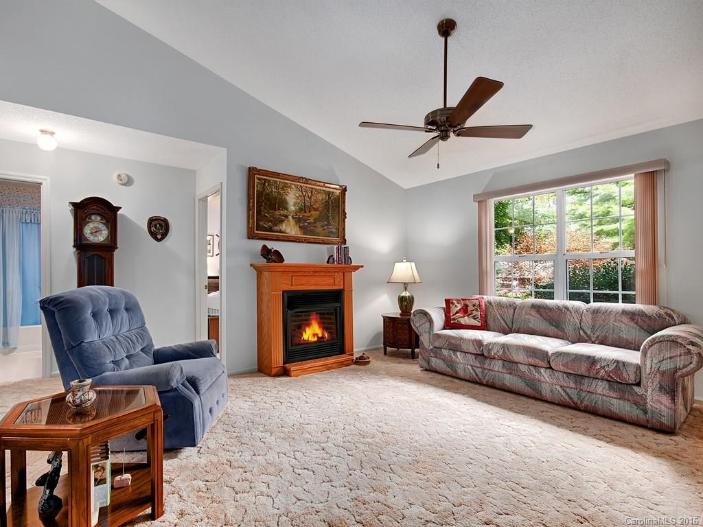 206 Pine Cove Lane - Photo 2