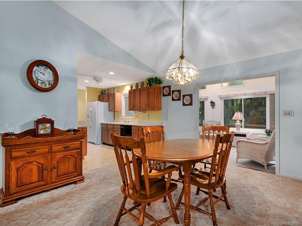 206 Pine Cove Lane - Photo 4