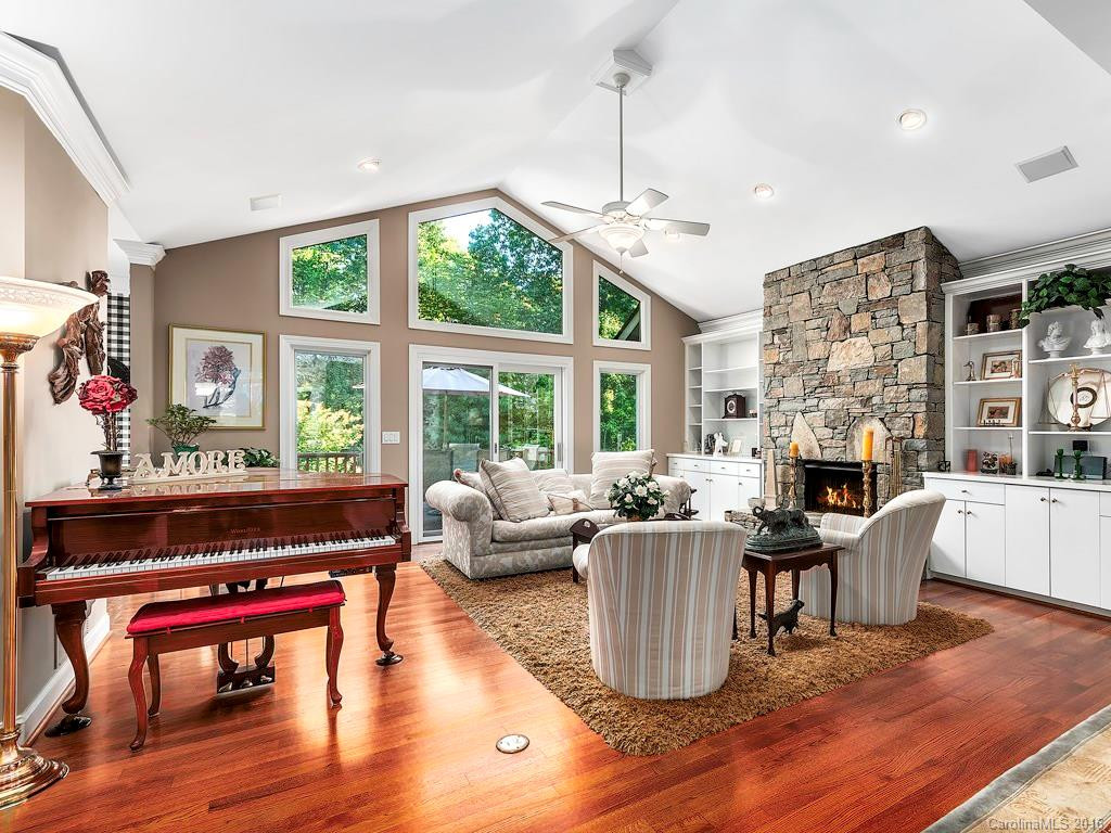332 Kenmure Drive - Photo 4
