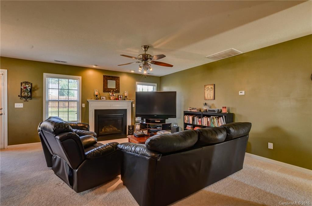131 Haw River Road - Photo 5