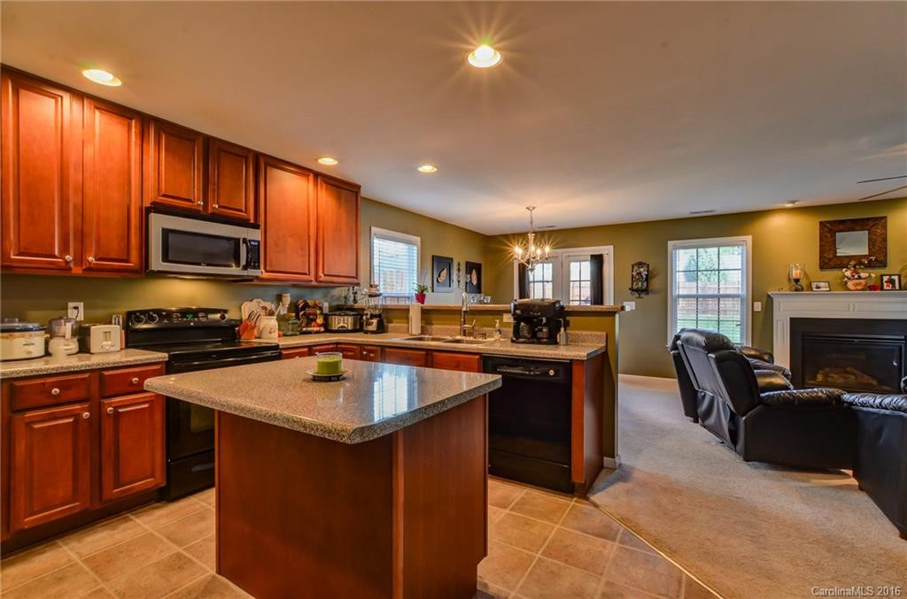 131 Haw River Road - Photo 8