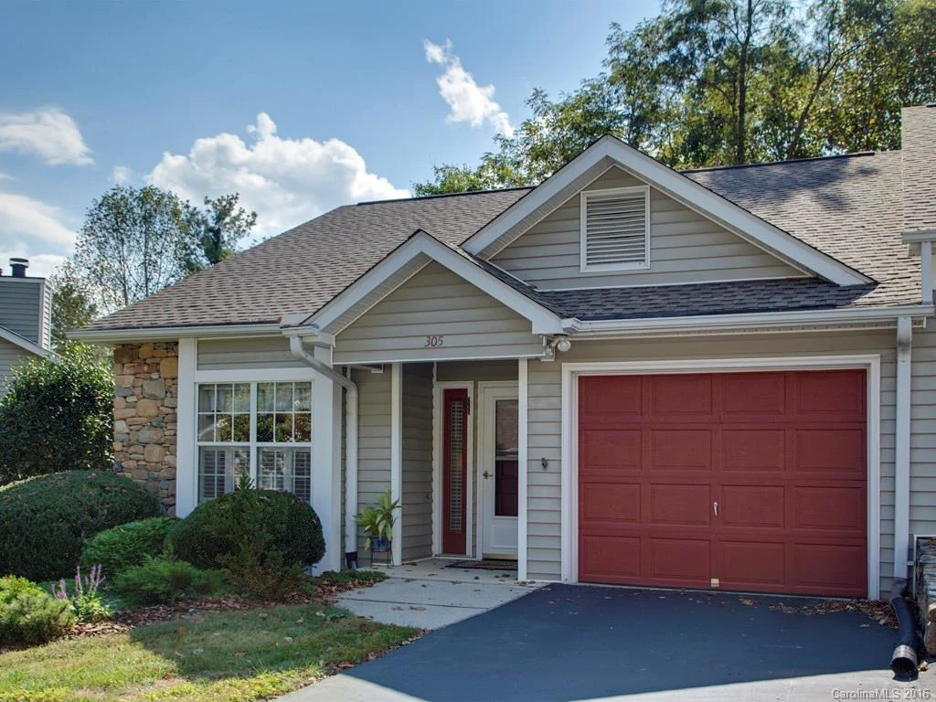 305 Laurel Park Place #18A