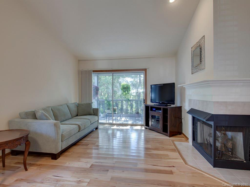 305 Laurel Park Place #18A - Photo 2