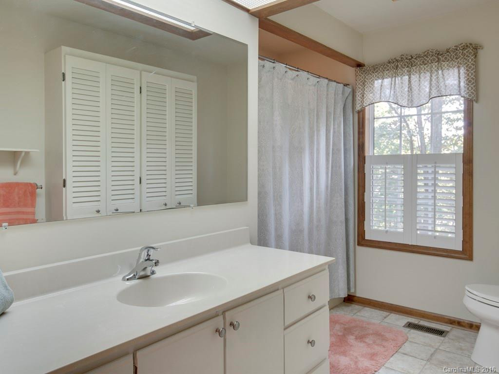 305 Laurel Park Place #18A - Photo 9