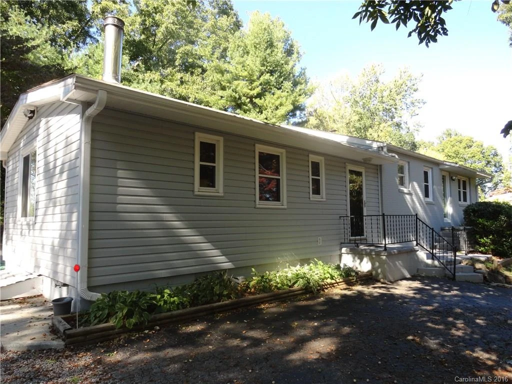 209 Dogwood Lane