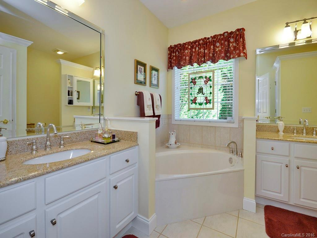 157 Whistlewood Lane - Photo 16