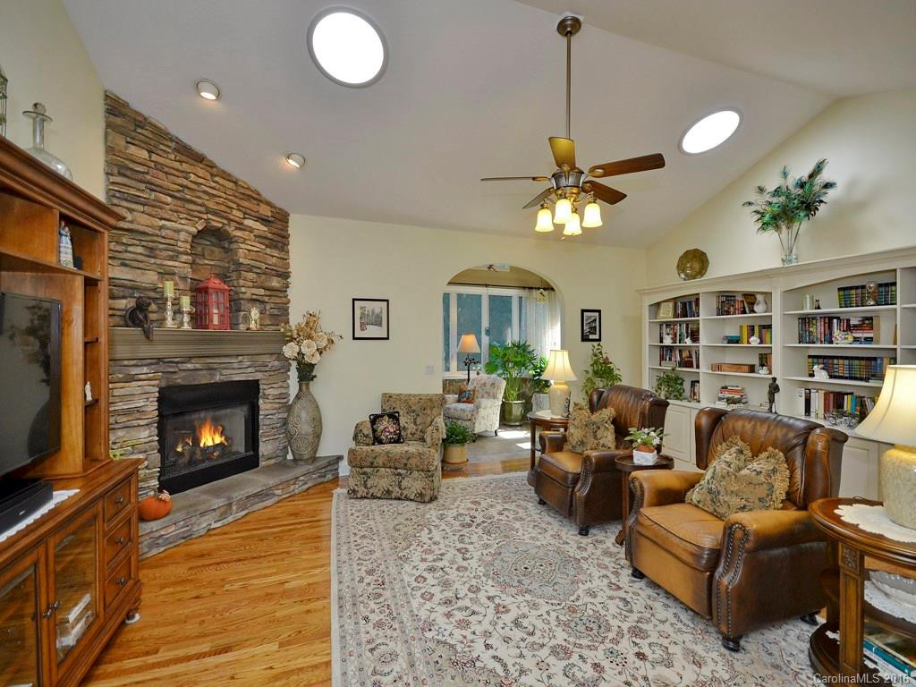 157 Whistlewood Lane - Photo 6