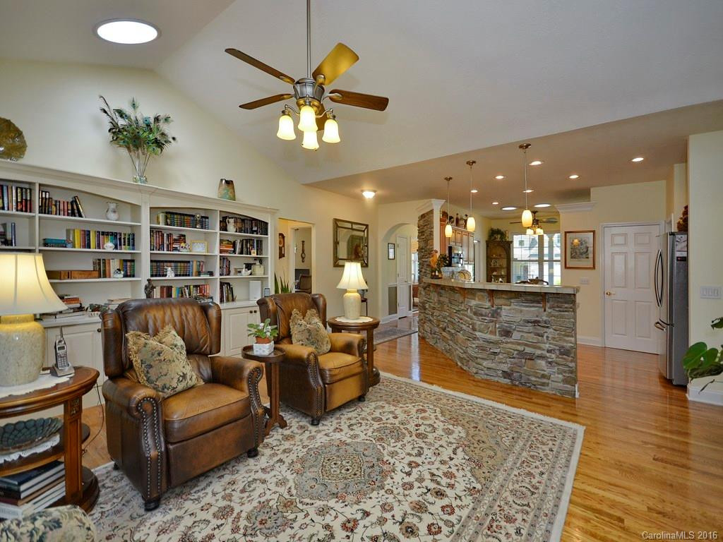 157 Whistlewood Lane - Photo 9