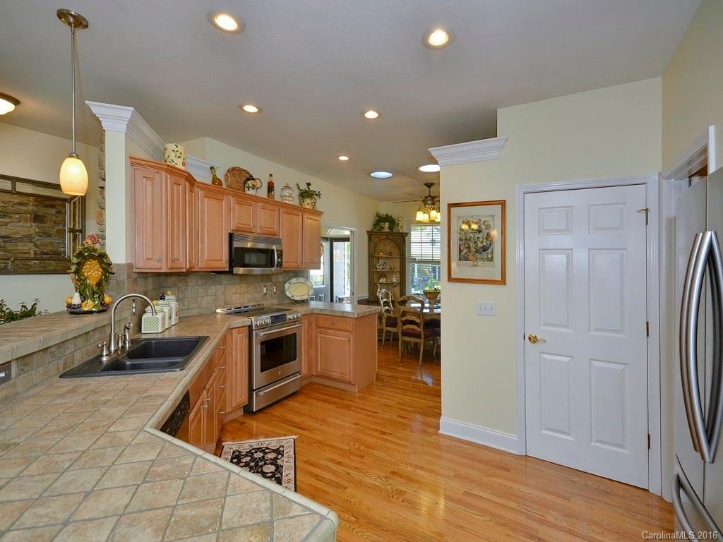 157 Whistlewood Lane - Photo 10