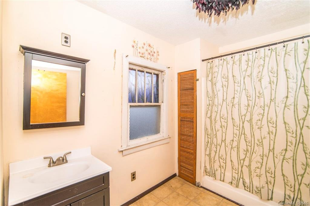 544 Green Valley Road - Photo 18
