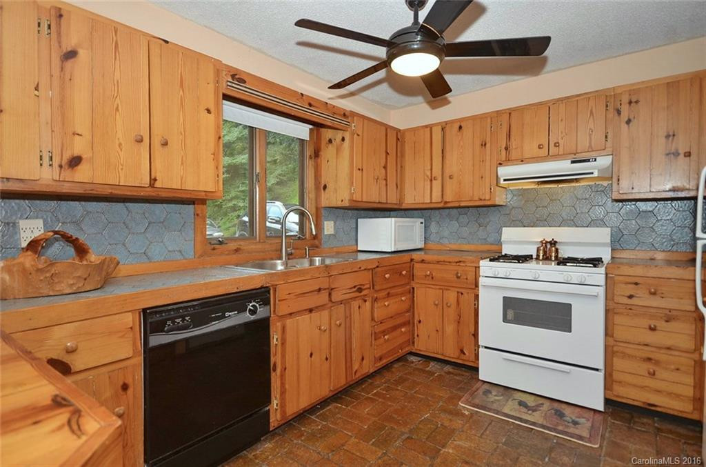 400 Wayneview Drive - Photo 11