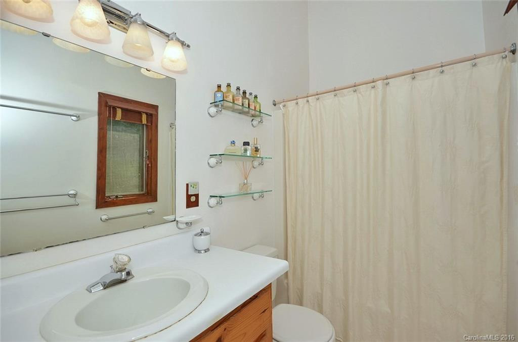 400 Wayneview Drive - Photo 14
