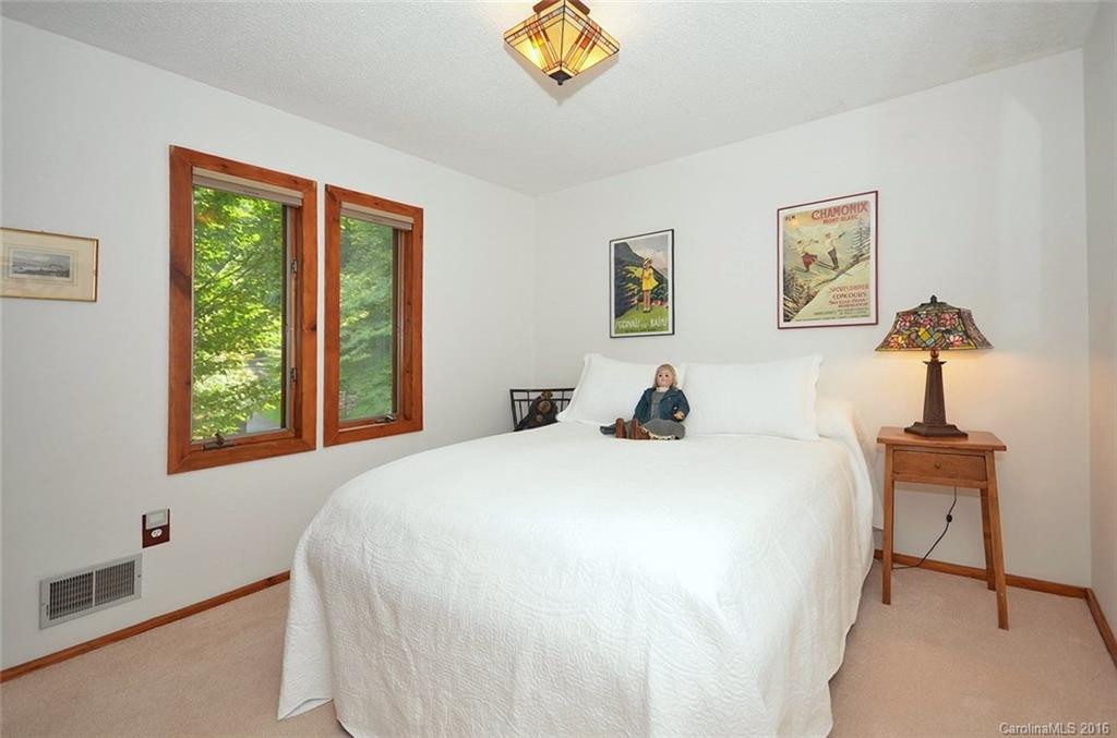 400 Wayneview Drive - Photo 15