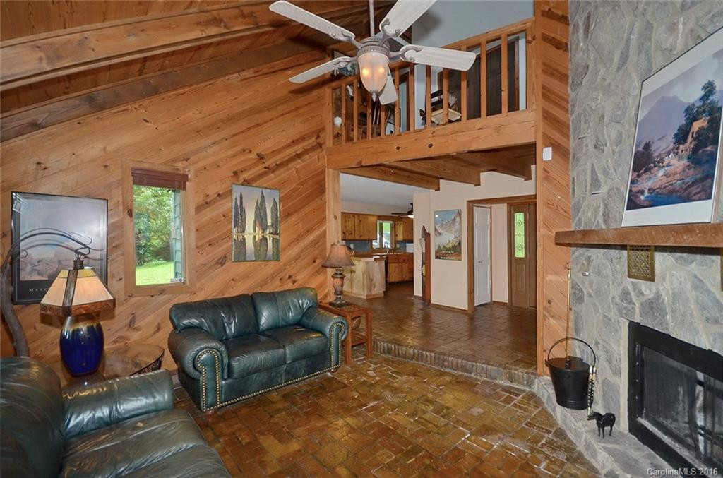 400 Wayneview Drive - Photo 4