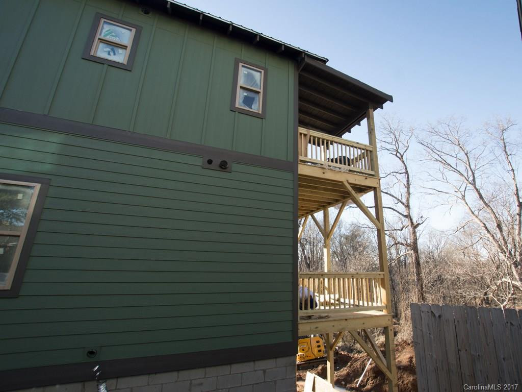 212 Courtland Place - Photo 2