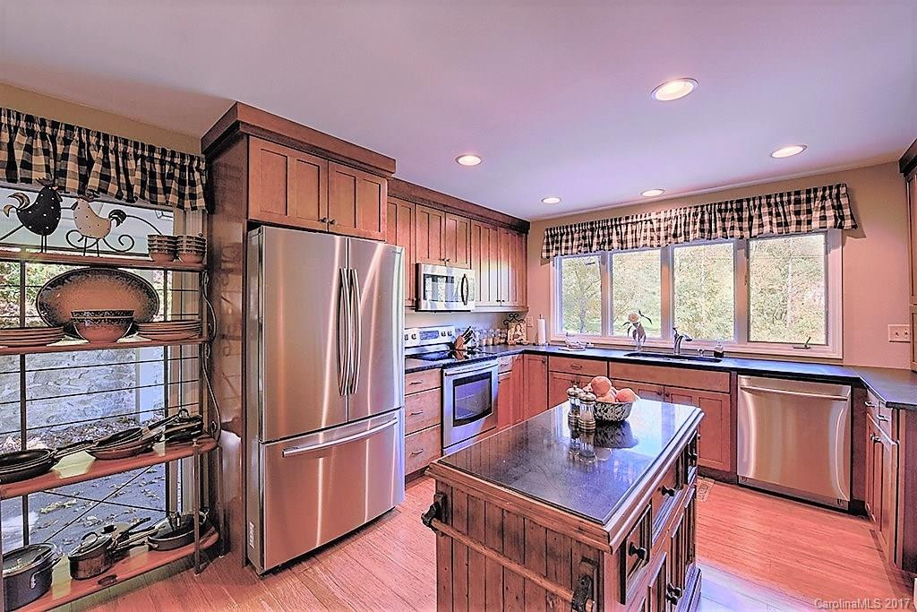 285 Country Club Drive - Photo 2