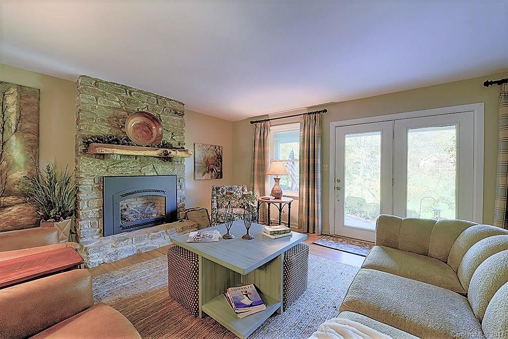 285 Country Club Drive - Photo 4