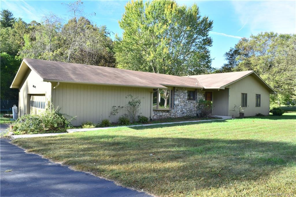 6 Briarwood Lane