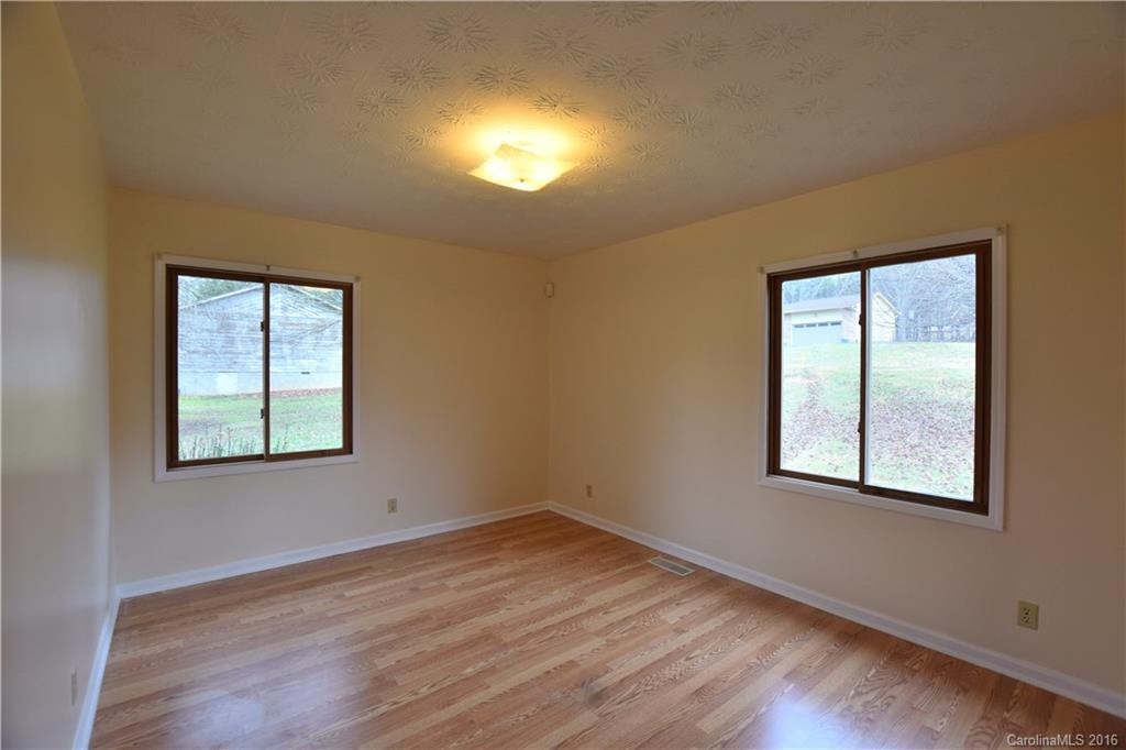 6 Briarwood Lane - Photo 11
