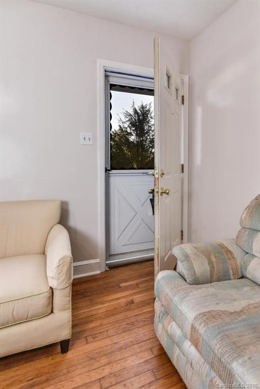 37 Hartshorn Drive - Photo 3