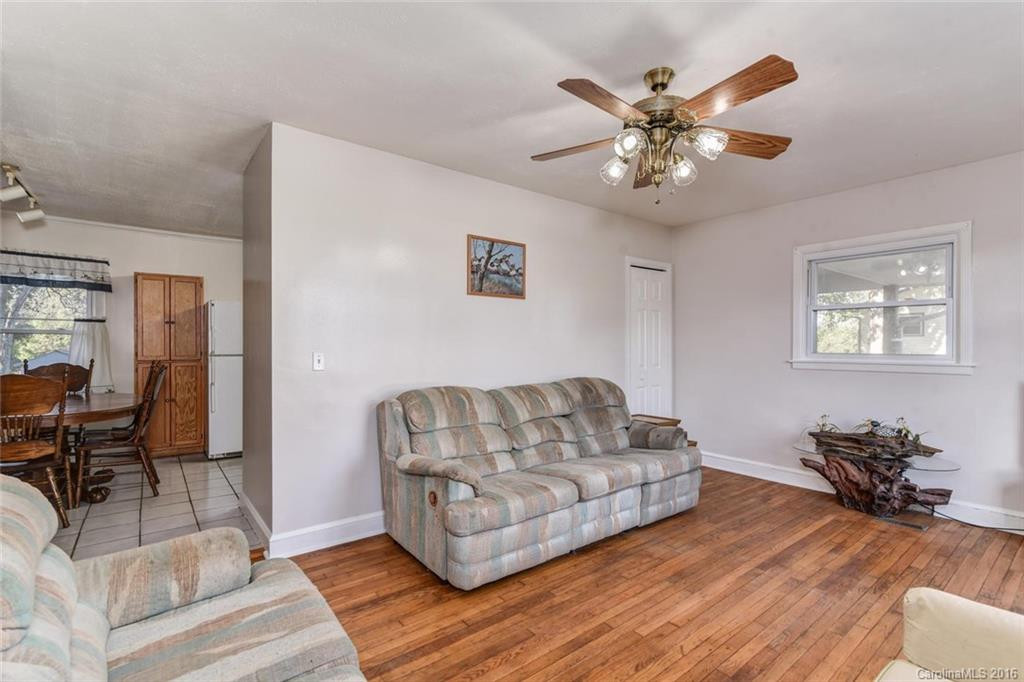 37 Hartshorn Drive - Photo 4