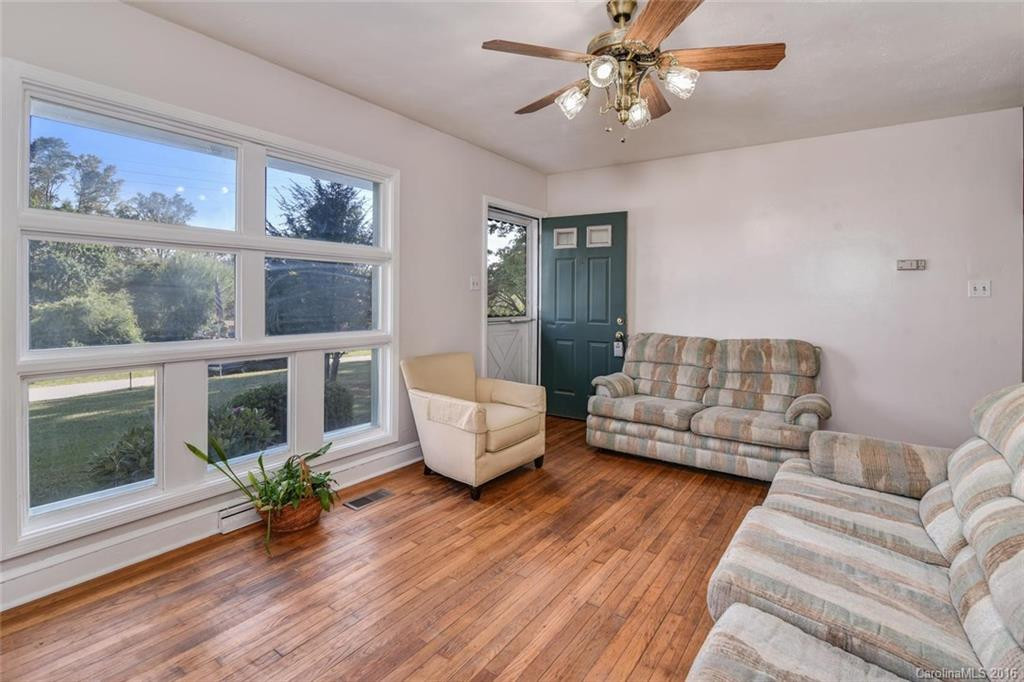 37 Hartshorn Drive - Photo 5