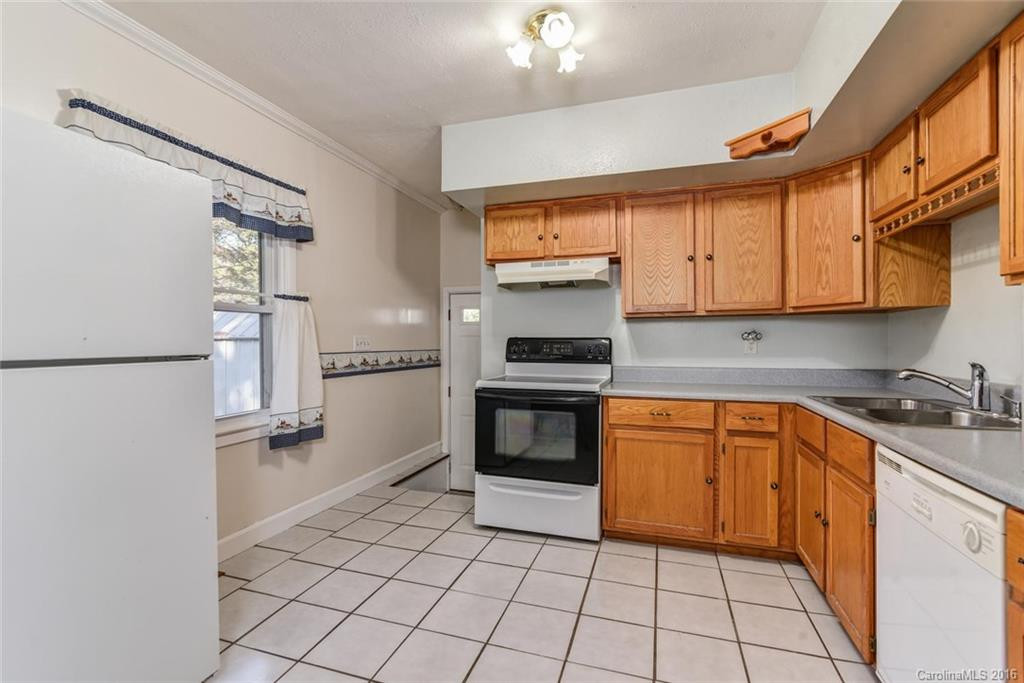 37 Hartshorn Drive - Photo 8