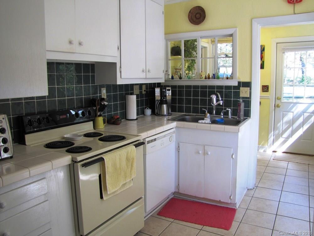 2600 Haywood Road - Photo 11