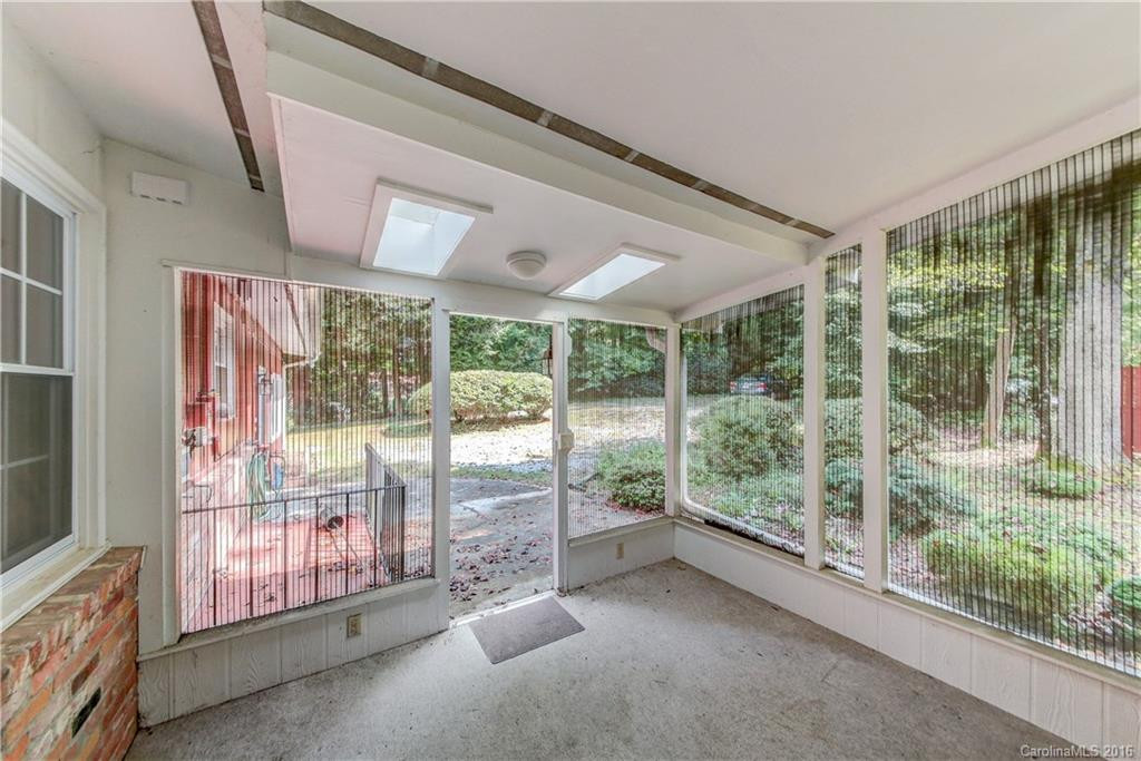 1212 Chanteloup Drive - Photo 16