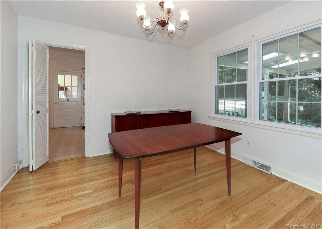 1212 Chanteloup Drive - Photo 5