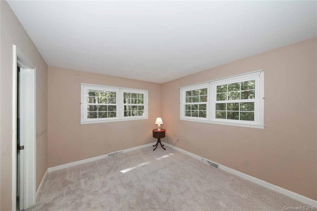 1212 Chanteloup Drive - Photo 10