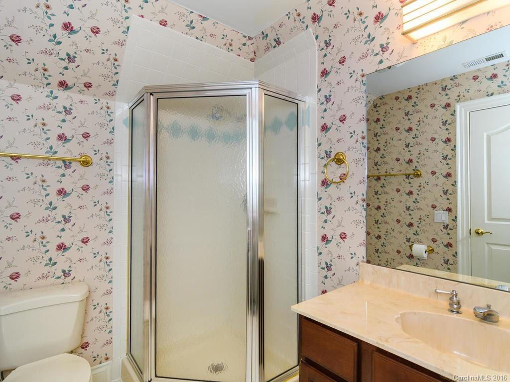 10 Tiverton Lane #27 - Photo 18