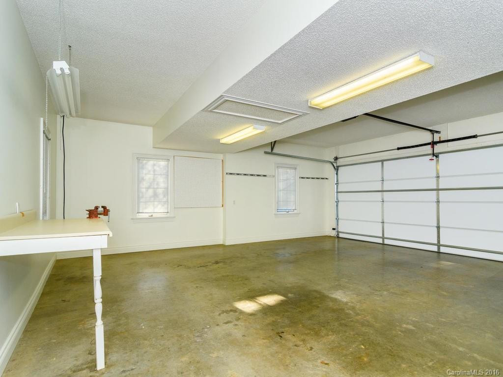10 Tiverton Lane #27 - Photo 20