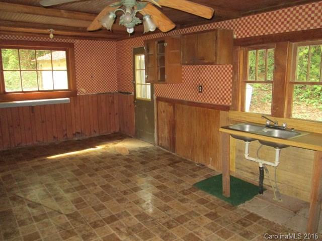807 Crawford Road - Photo 11