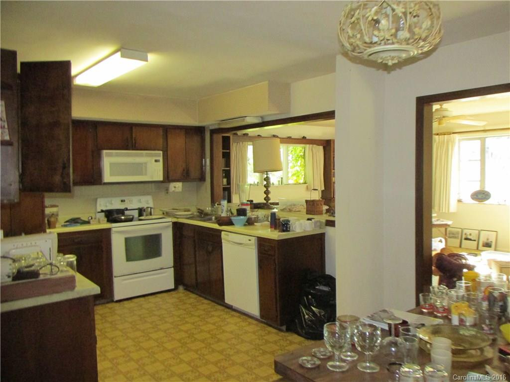1807 Country Club Road - Photo 4