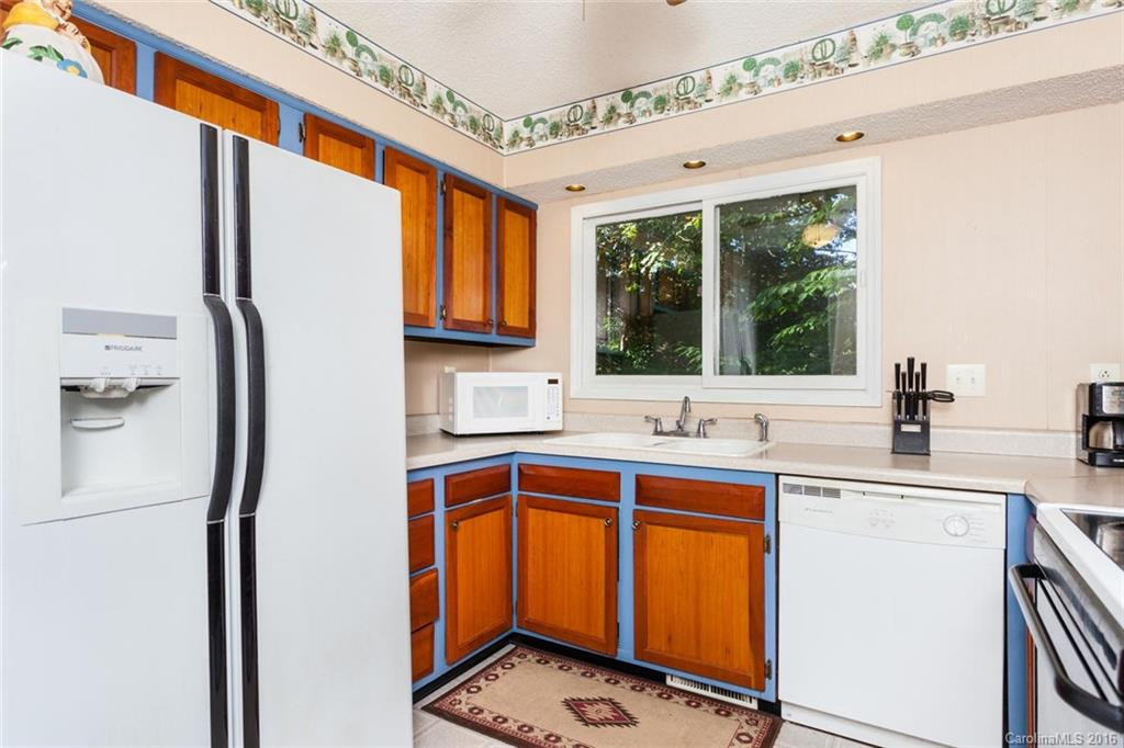 13 Oak Leaf Drive - Photo 11