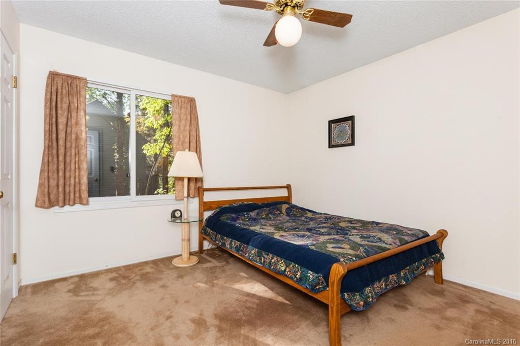 13 Oak Leaf Drive - Photo 15