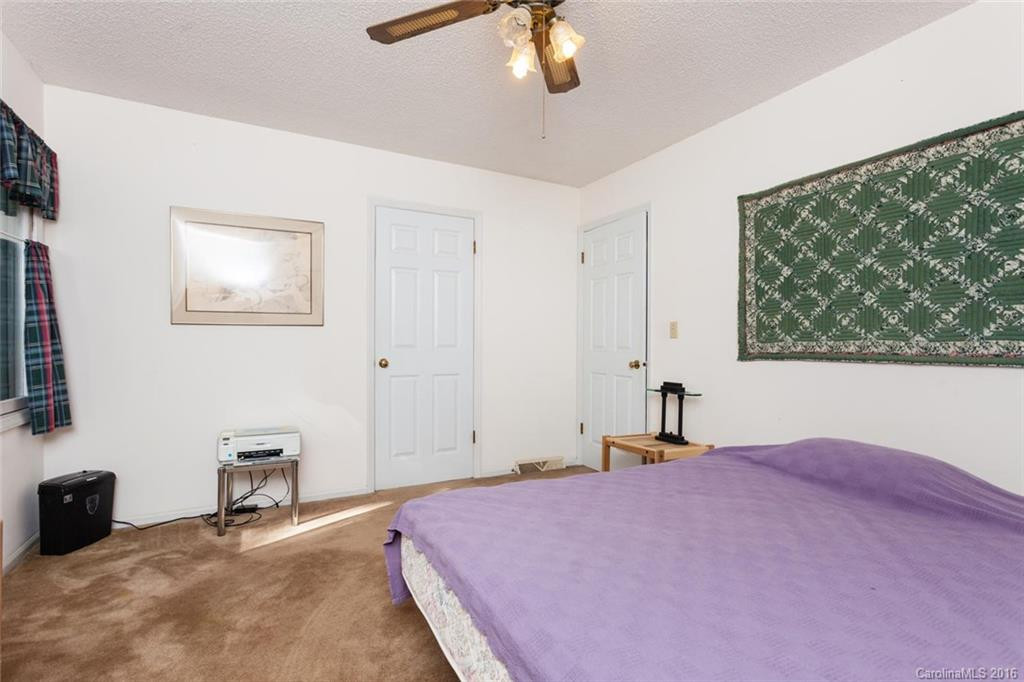13 Oak Leaf Drive - Photo 17