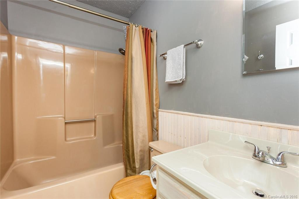 13 Oak Leaf Drive - Photo 18