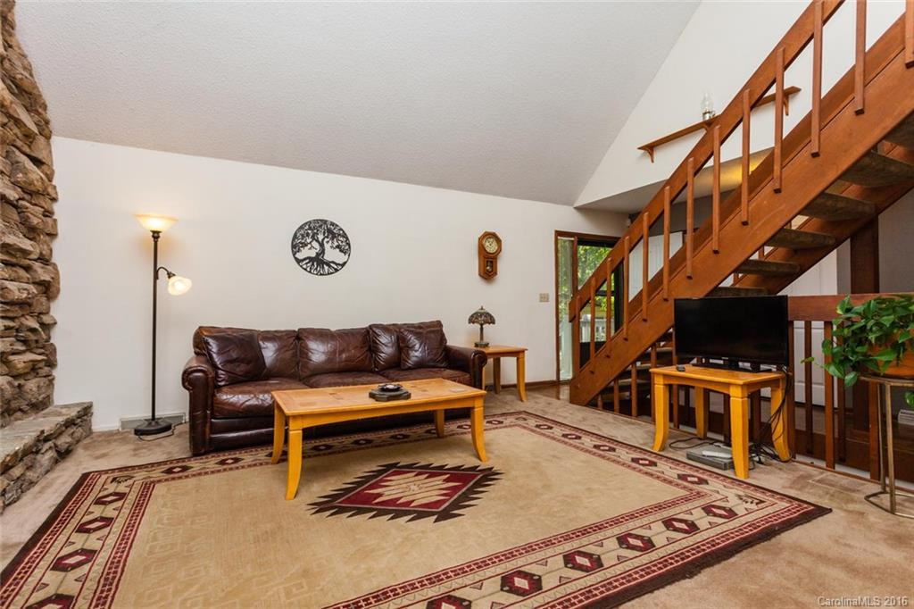 13 Oak Leaf Drive - Photo 7