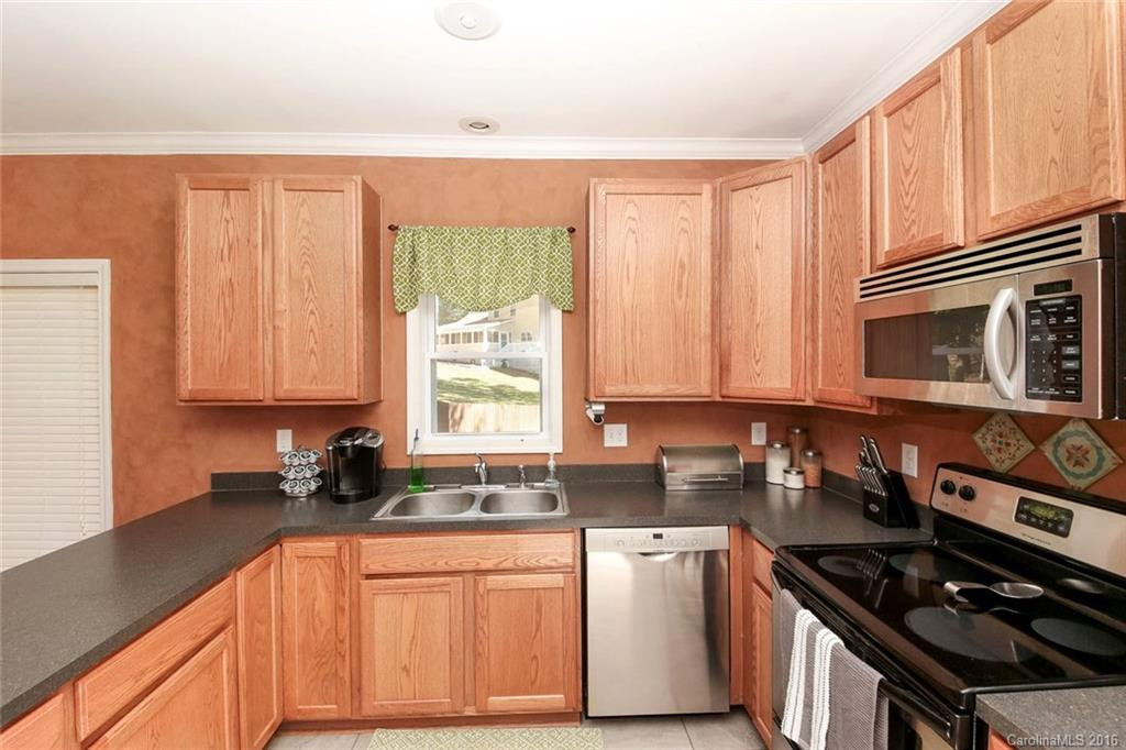 206 Kimzey Road - Photo 12