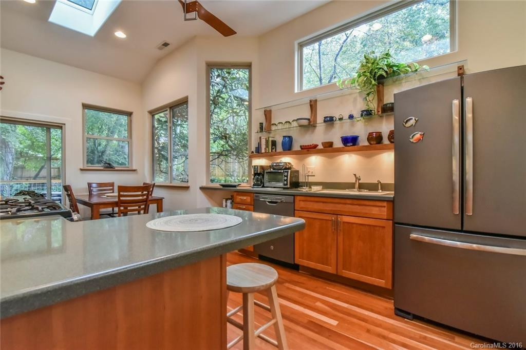 701 Azalea Avenue - Photo 6