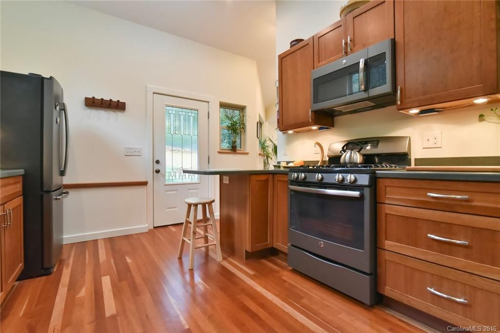 701 Azalea Avenue - Photo 7