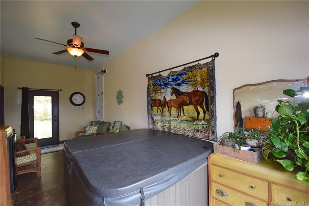 516 Roy Forrester Road - Photo 17