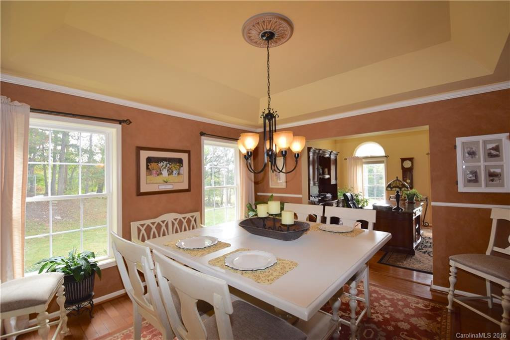 516 Roy Forrester Road - Photo 5