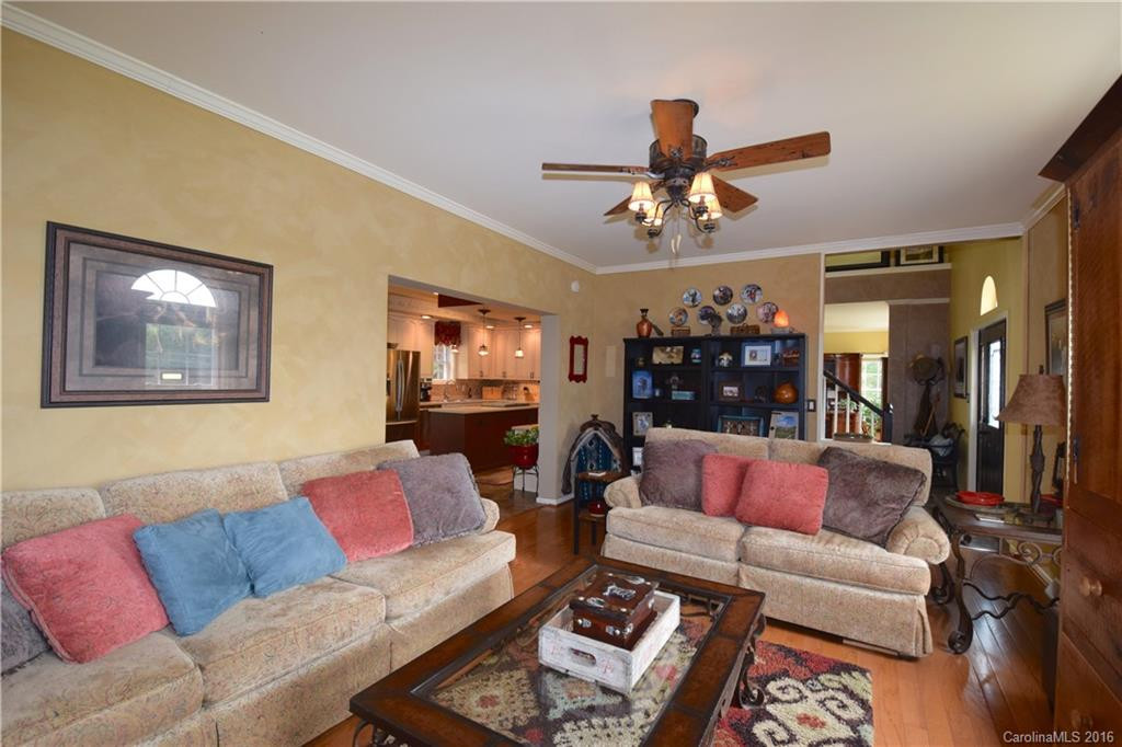 516 Roy Forrester Road - Photo 9
