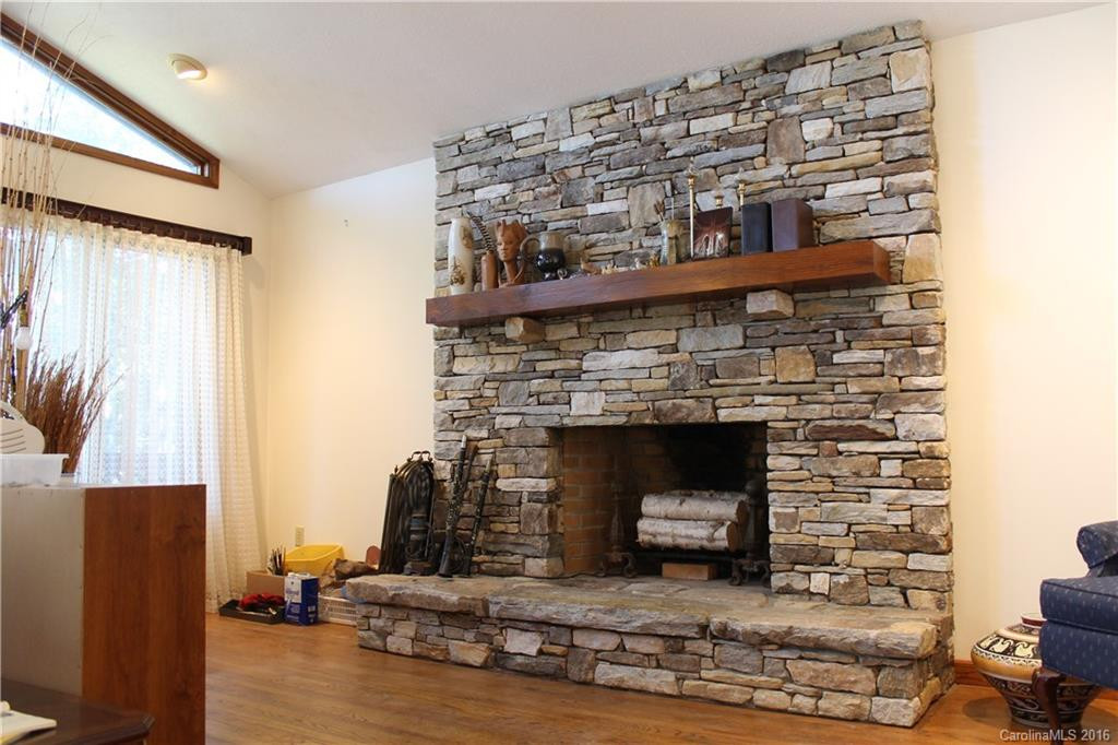 543 Sweetwater Lane - Photo 5