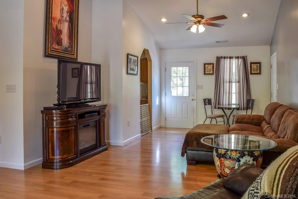 318 Norleon Avenue - Photo 4